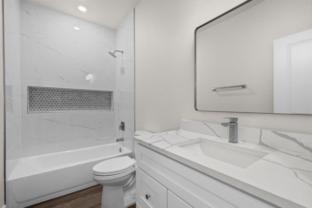 932 Bosque River Drive, Granbury, TX 76048