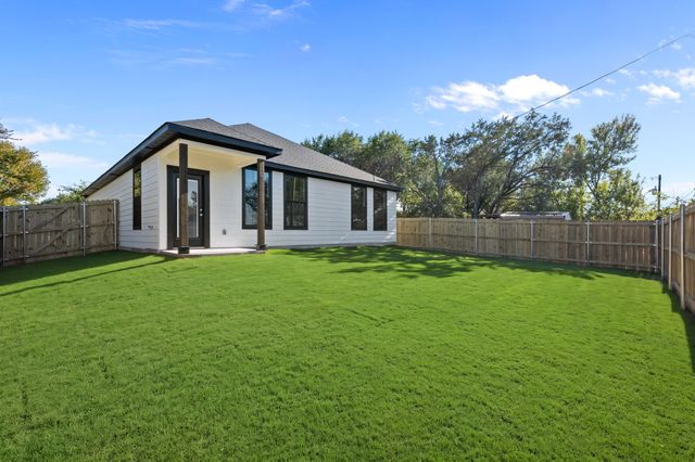 932 Bosque River Drive, Granbury, TX 76048