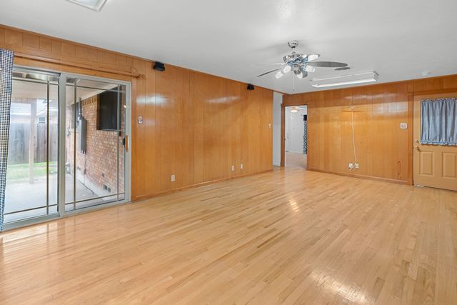 1501 Bardfield Avenue, Garland, TX 75041