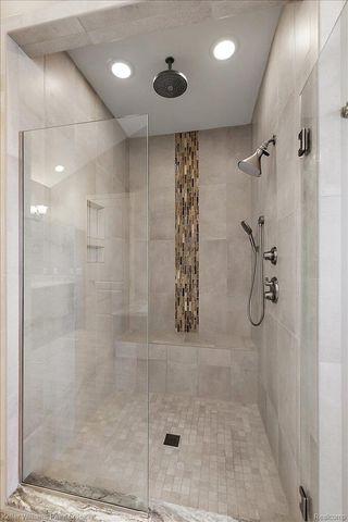 4838 Pinecrest Court, Rochester, MI 48306