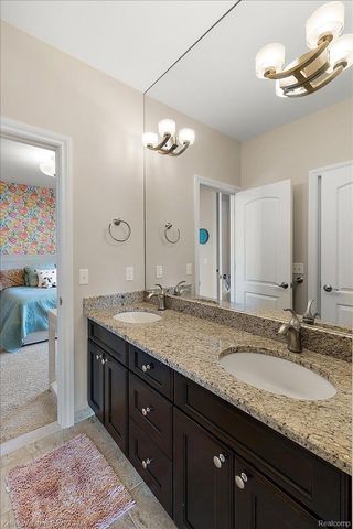 4838 Pinecrest Court, Rochester, MI 48306