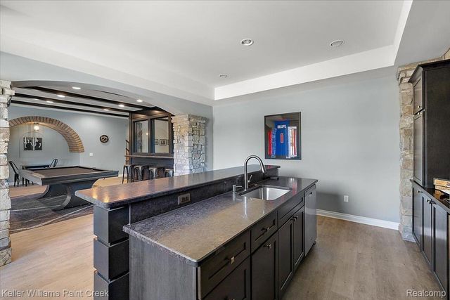 4838 Pinecrest Court, Rochester, MI 48306