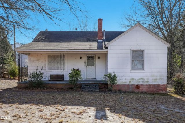 805 E Haggard Avenue, Elon, NC 27244