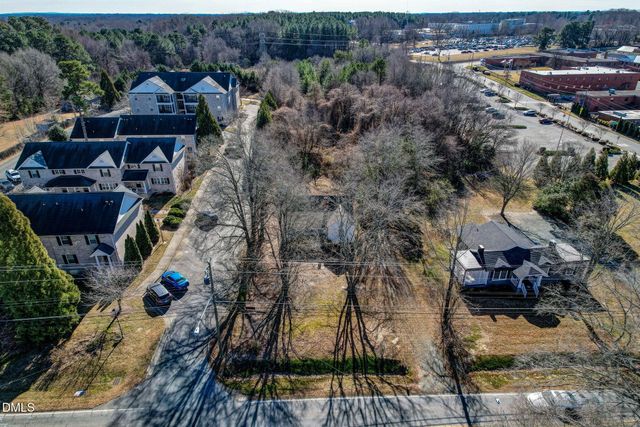 805 E Haggard Avenue, Elon, NC 27244