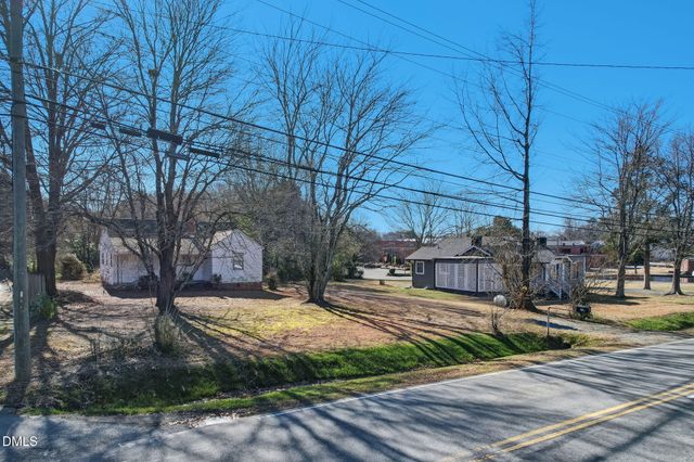 805 E Haggard Avenue, Elon, NC 27244
