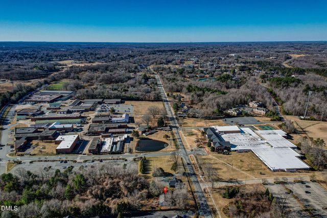 805 E Haggard Avenue, Elon, NC 27244