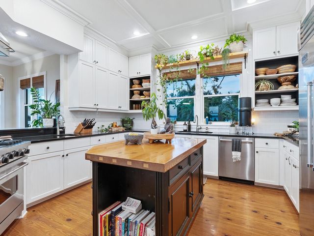 2211 6TH STREET W, Palmetto, FL 34221