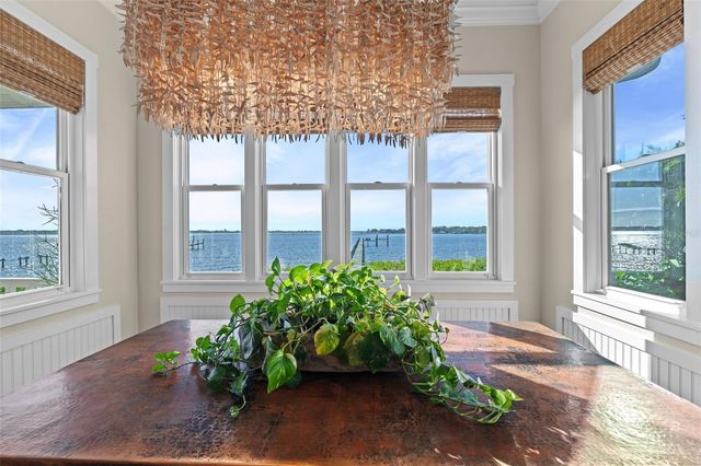 2211 6TH STREET W, Palmetto, FL 34221