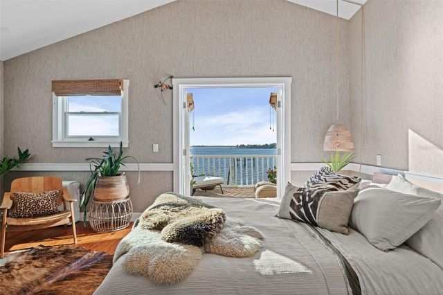 2211 6TH STREET W, Palmetto, FL 34221