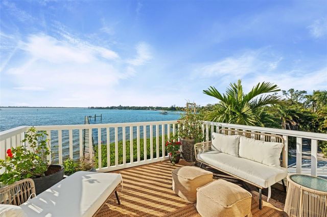 2211 6TH STREET W, Palmetto, FL 34221