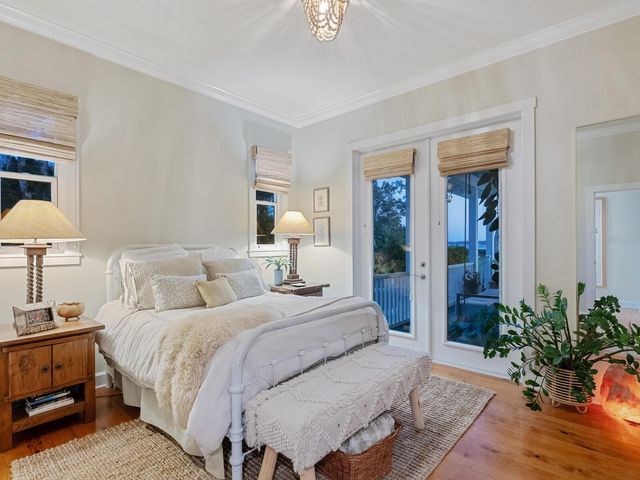 2211 6TH STREET W, Palmetto, FL 34221