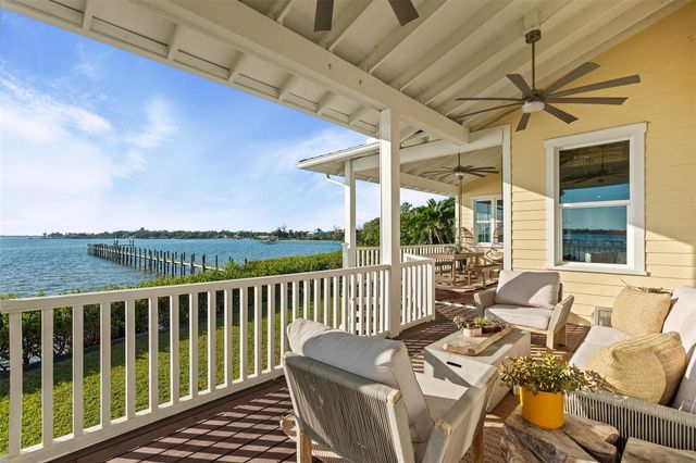 2211 6TH STREET W, Palmetto, FL 34221