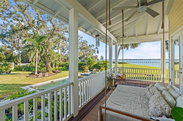 2211 6TH STREET W, Palmetto, FL 34221