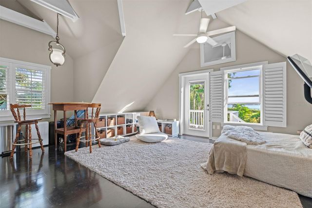 2211 6TH STREET W, Palmetto, FL 34221