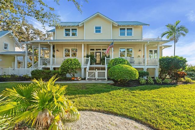 2211 6TH STREET W, Palmetto, FL 34221