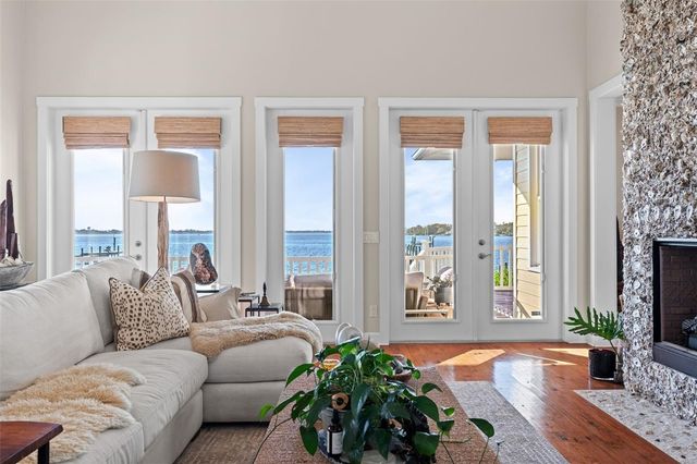 2211 6TH STREET W, Palmetto, FL 34221