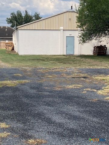 104 Cozzi Circle, Victoria, TX 77901