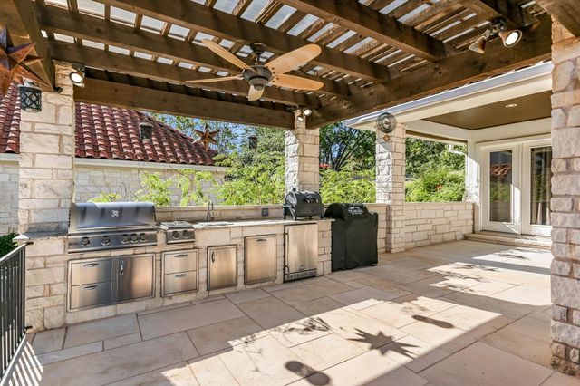 1817 Kingfisher Ridge CV, Lago Vista, TX 78645
