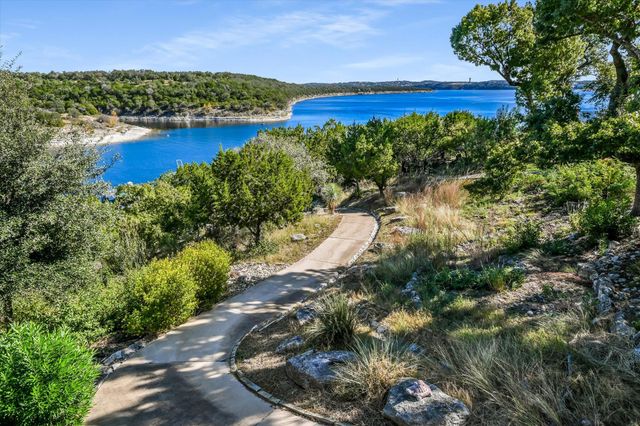 1817 Kingfisher Ridge CV, Lago Vista, TX 78645