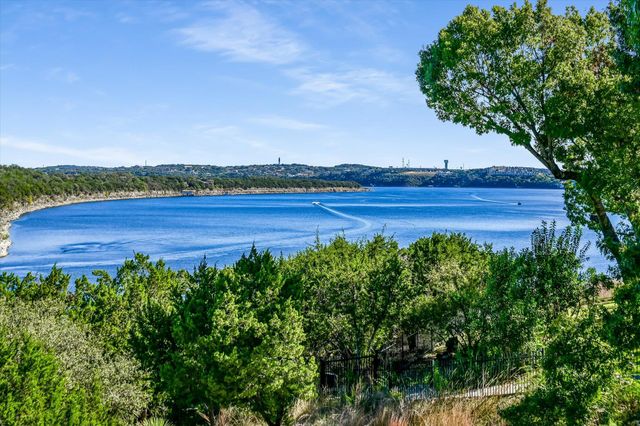 1817 Kingfisher Ridge CV, Lago Vista, TX 78645