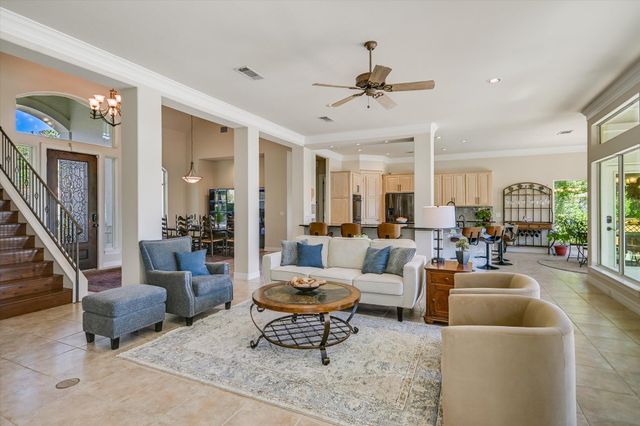 1817 Kingfisher Ridge CV, Lago Vista, TX 78645