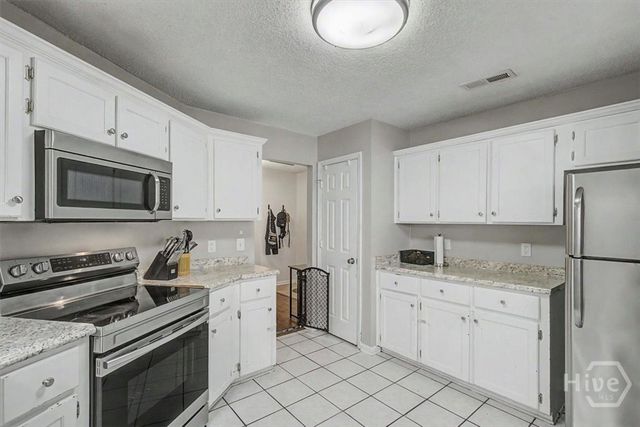 503 Creekview Drive, Hinesville, GA 31313