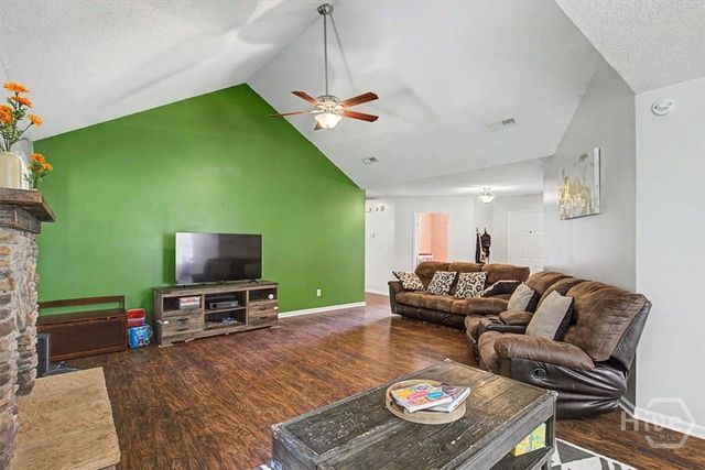 503 Creekview Drive, Hinesville, GA 31313