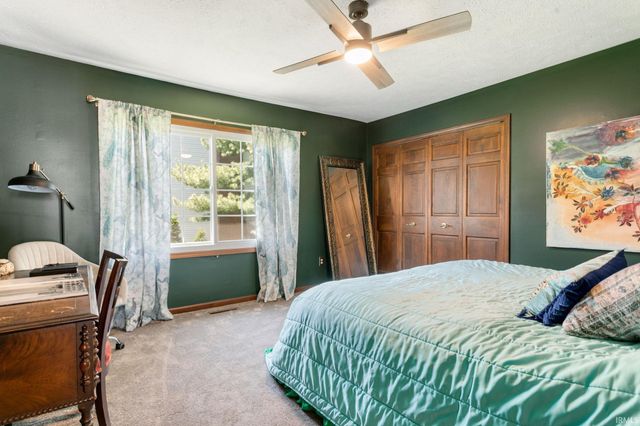 15609 Fieldcrest Court, Granger, IN 46530
