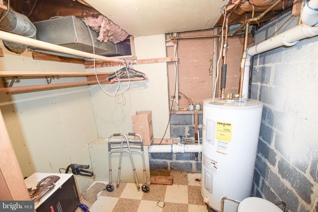 21 RIGHT AILERON, Baltimore, MD 21220