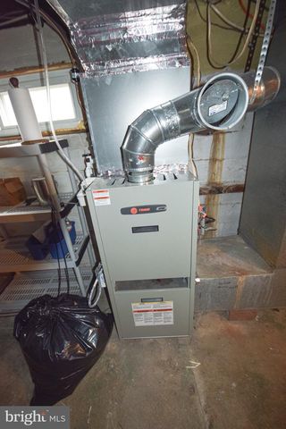 21 RIGHT AILERON, Baltimore, MD 21220