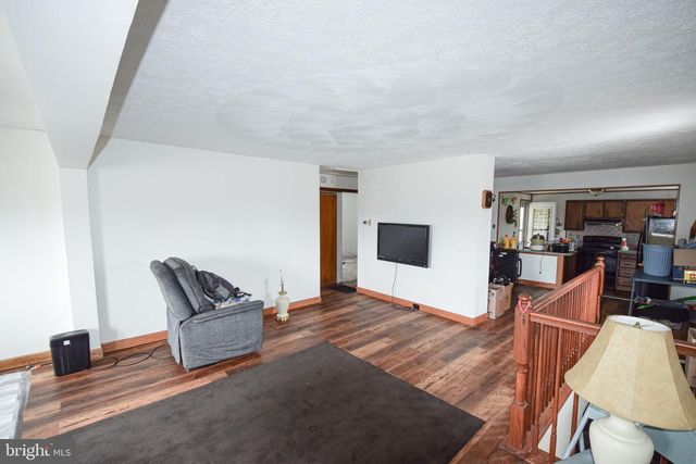 21 RIGHT AILERON, Baltimore, MD 21220