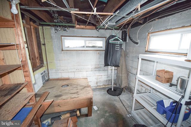 21 RIGHT AILERON, Baltimore, MD 21220