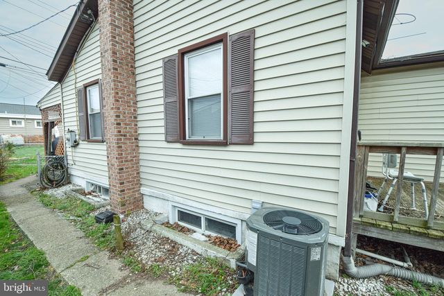 21 RIGHT AILERON, Baltimore, MD 21220