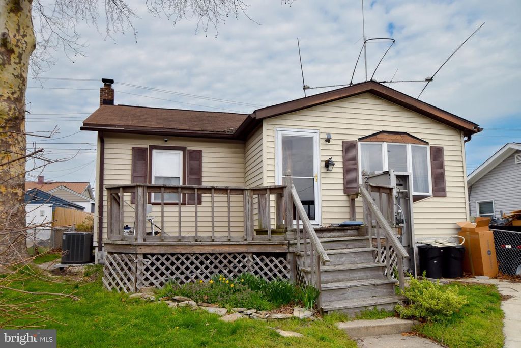 21 RIGHT AILERON, Baltimore, MD 21220