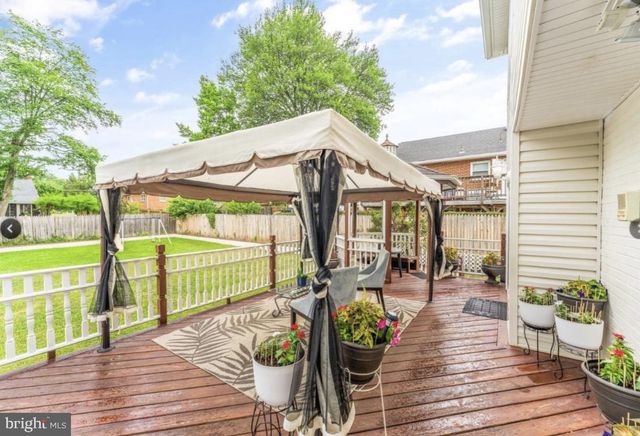 3332 FREEDOM PL, Falls Church, VA 22041