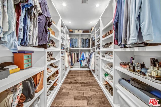 12233 Malone Street, Los Angeles, CA 90066