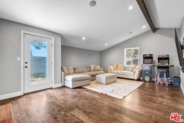 12233 Malone Street, Los Angeles, CA 90066