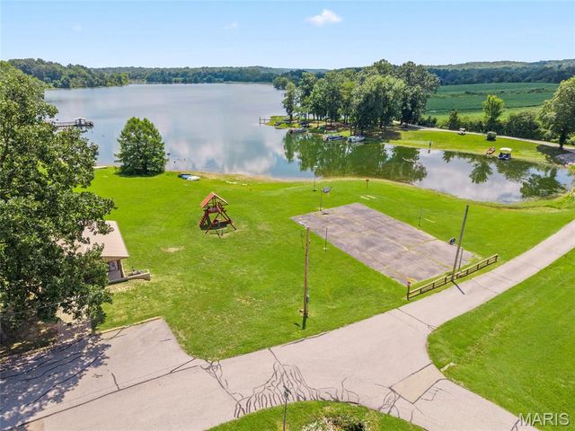 1145 Sunset Drive, Bloomsdale, MO 63627