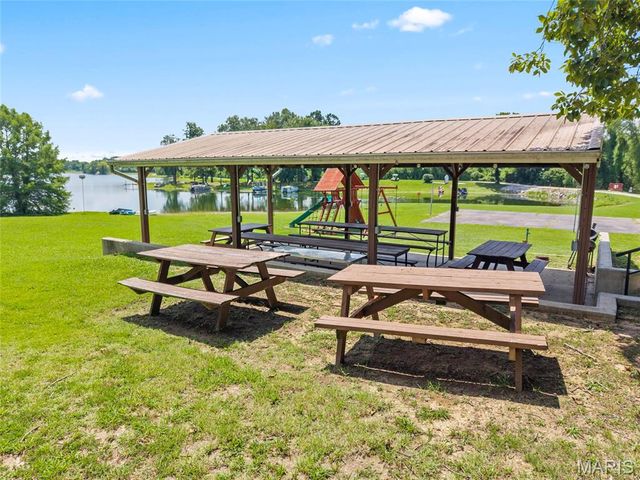 1145 Sunset Drive, Bloomsdale, MO 63627