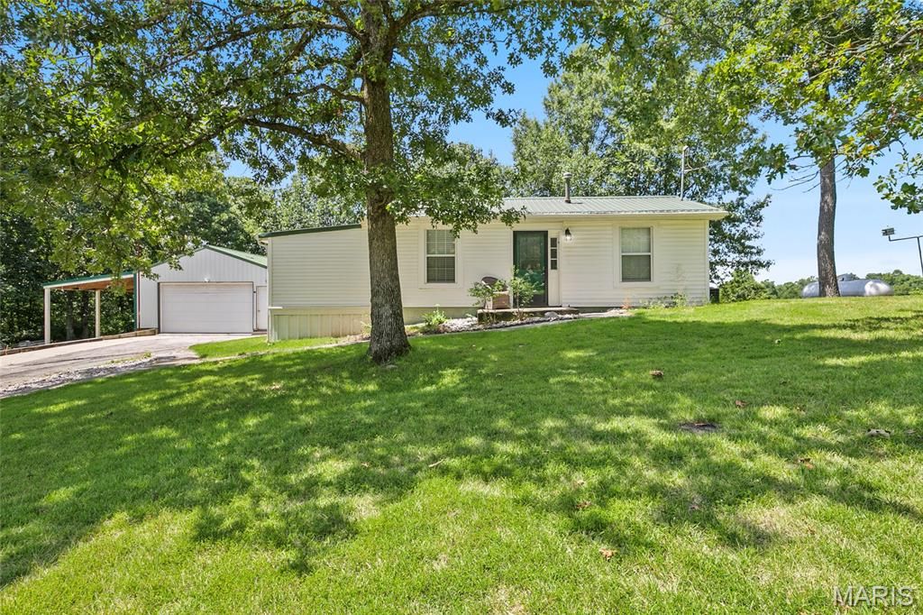 1145 Sunset Drive, Bloomsdale, MO 63627
