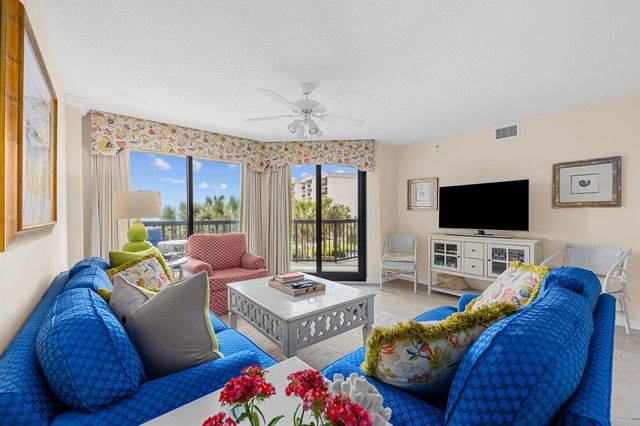 669 Retreat Beach Circle, Pawleys Island, SC 29585