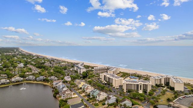 669 Retreat Beach Circle, Pawleys Island, SC 29585