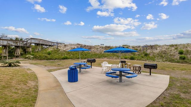 669 Retreat Beach Circle, Pawleys Island, SC 29585