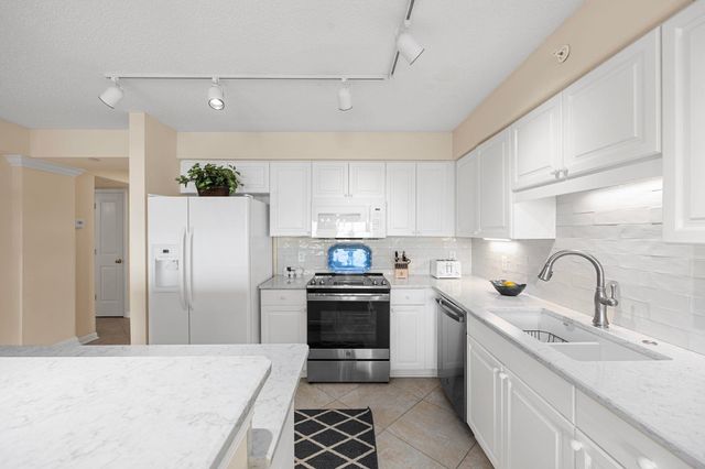 669 Retreat Beach Circle, Pawleys Island, SC 29585