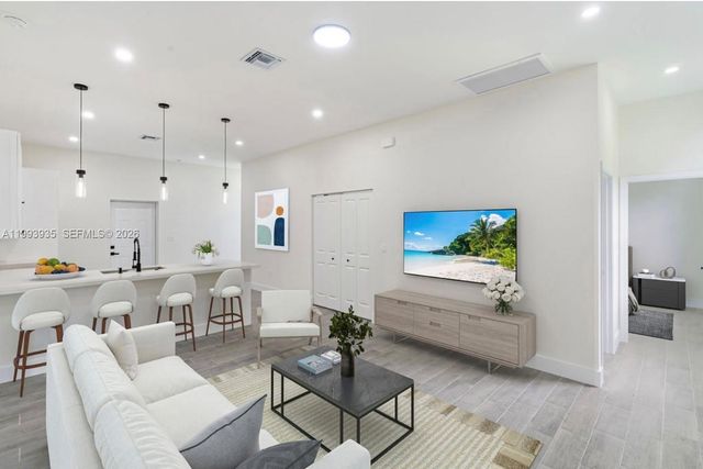 710 Peacock Ave, Lehigh Acres, FL 33974