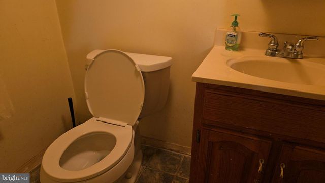 2139 S 7TH ST, Philadelphia, PA 19148