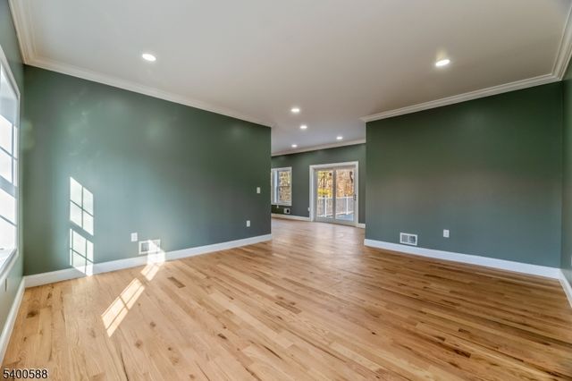 28 King George Rd, Warren Twp., NJ 07059