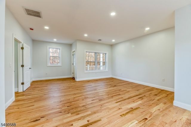 28 King George Rd, Warren Twp., NJ 07059