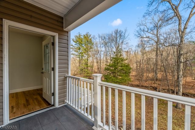 28 King George Rd, Warren Twp., NJ 07059