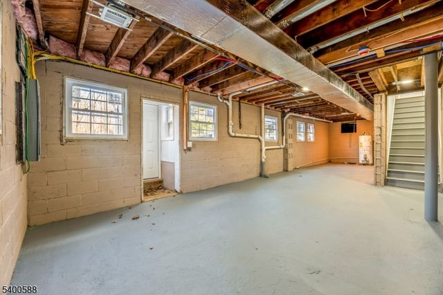 28 King George Rd, Warren Twp., NJ 07059